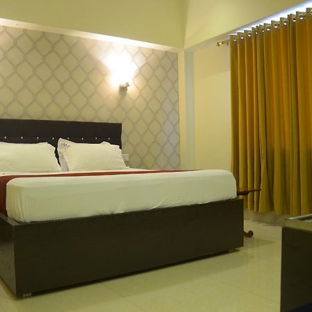 Hotel Pritika Durgāpur Buitenkant foto