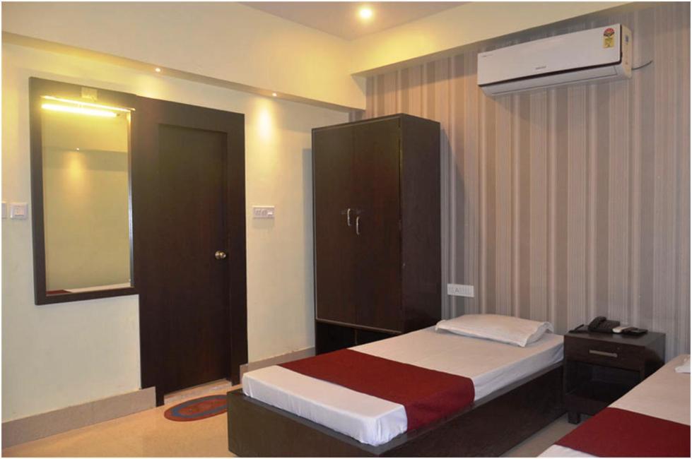 Hotel Pritika Durgāpur Buitenkant foto