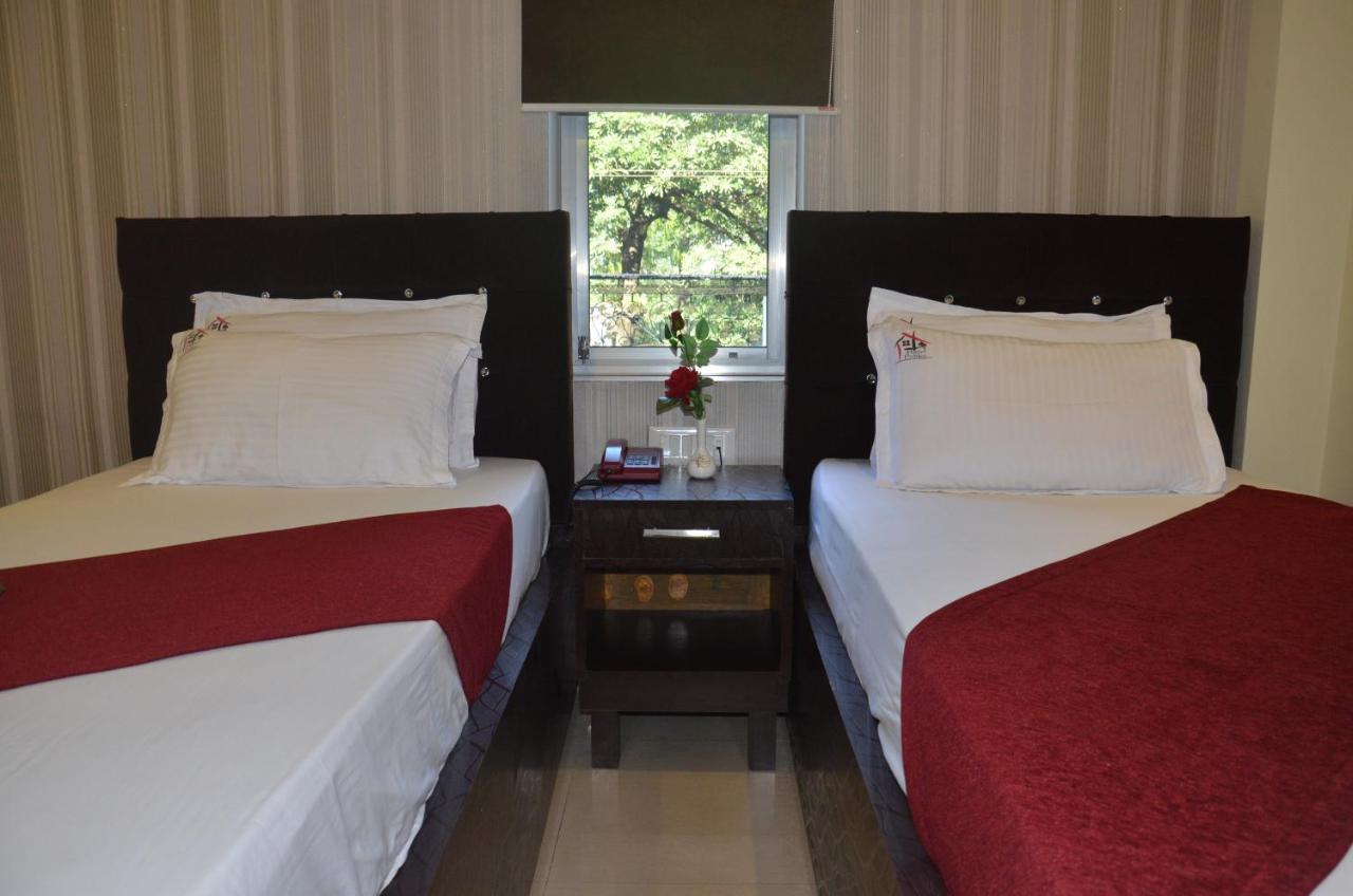 Hotel Pritika Durgāpur Buitenkant foto