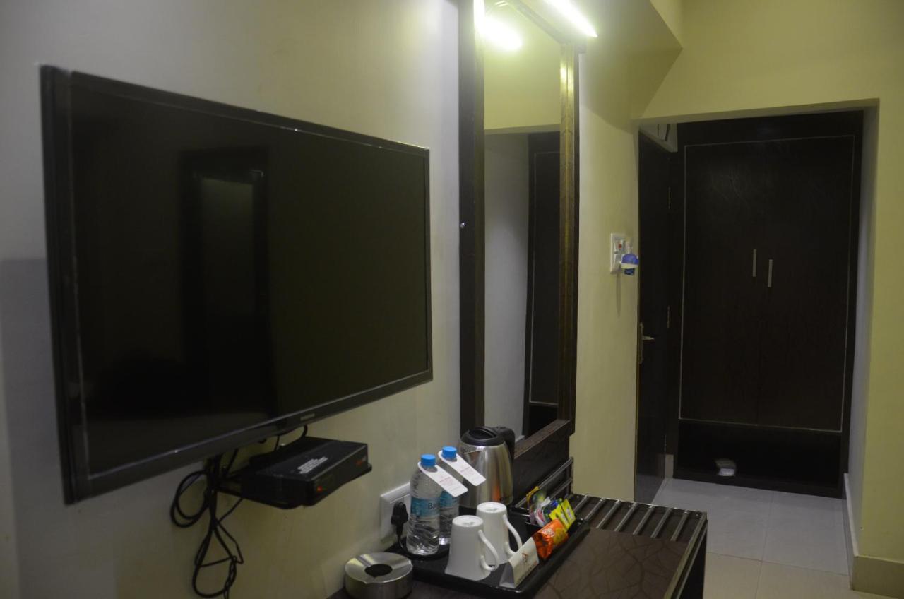 Hotel Pritika Durgāpur Buitenkant foto