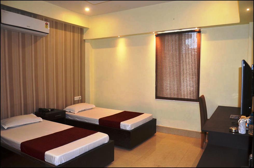 Hotel Pritika Durgāpur Buitenkant foto