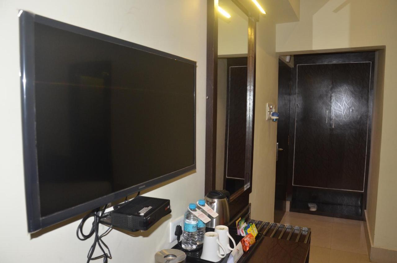 Hotel Pritika Durgāpur Buitenkant foto